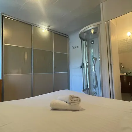 בית נופש Not Bookable ביאריץ